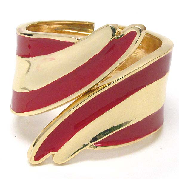 Epoxy deco and electro plating feather shape hinge bangle bracelet