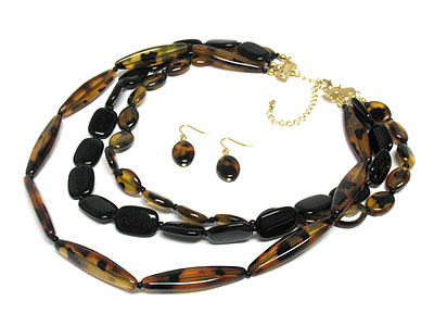 Animal print multi shape bead three chain necklace set