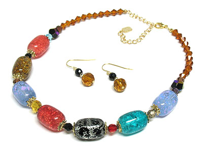 Multi acrylic and glittering glass bead necklace set