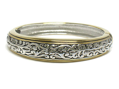 Metal casting bangle bracelet