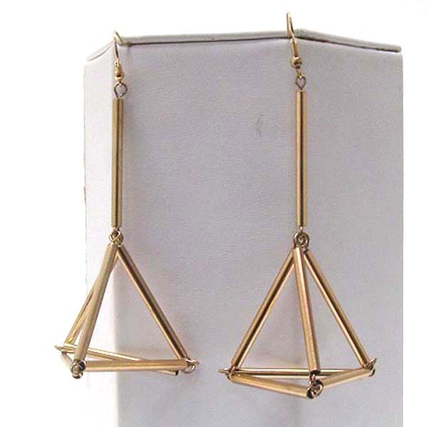 Metal conneted tubs pyramid motif drop earring