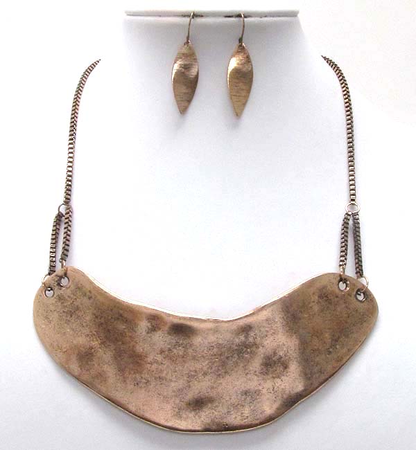 Architectural hammered oval metal with tub chain necklace earring set