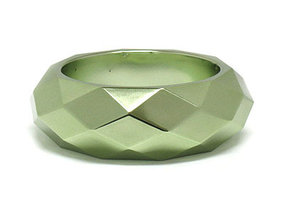 Facet colored alloy metal bangle