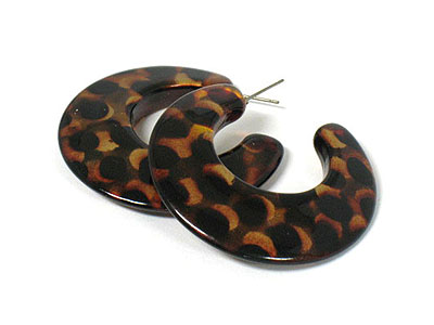 Animal print acryl hoop earring - hoops