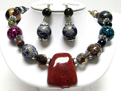 Ceramic stone and marble ball necklace set