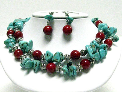 Double strand ceramic ball and turquoise chip stone necklace set