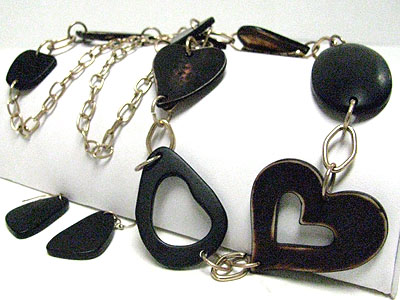 Wood looking formica heart link long necklace set 