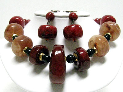 Chunky marblic parts link necklace set