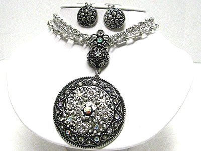 Boutique quality crystal deco metal filigree round pendant neckalce set