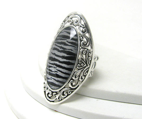 Animal stone metal texture long finger ring