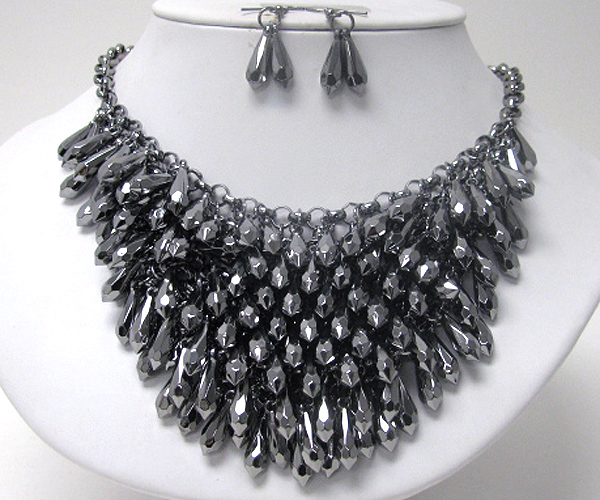 Multi facet acryl tear drop bib style necklace earring set