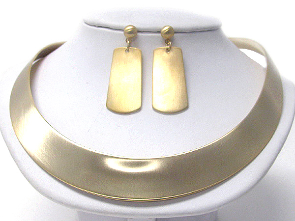 Architectural style plain metal chocker earring set