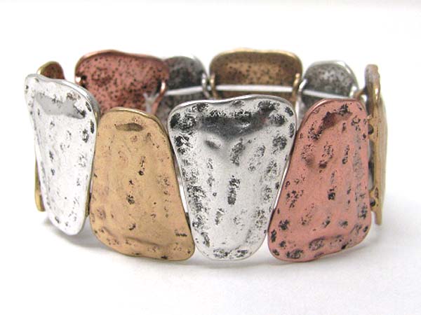 Hammered metal disk stretch bracelet