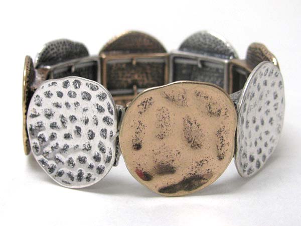 Hammered metal disk stretch bracelet