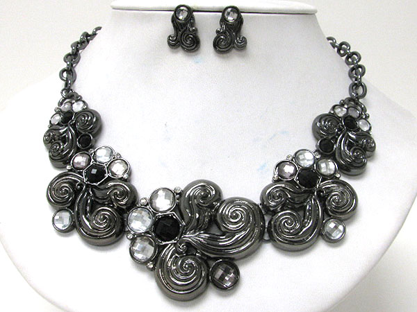 Facet stone metal art deco necklace earring set