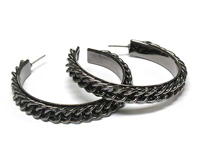 Metal chain pattern hoop earring  - hoops