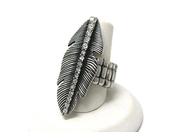 Crystalmiddle line textured metal leaf stretch ring