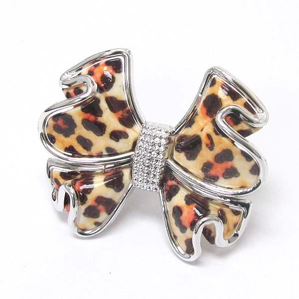 Extra large animal print acrylic bow adjustable ring