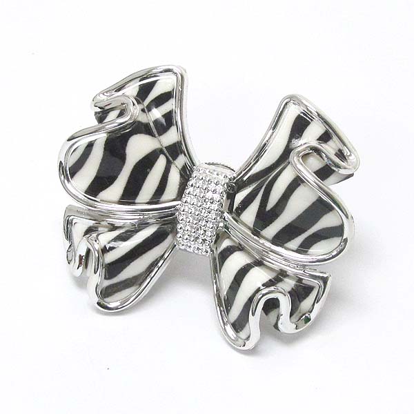 Extra large animal print acrylic bow adjustable ring