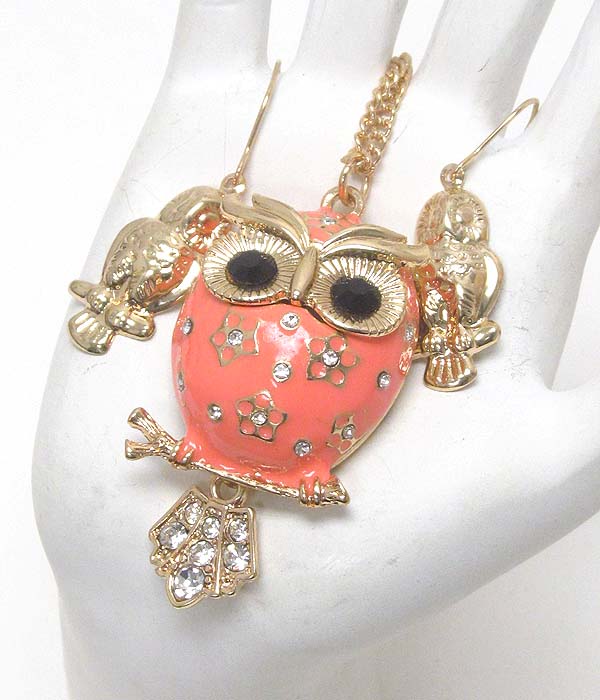 Crystal and epoxy deco puffy owl vintage necklace earring set