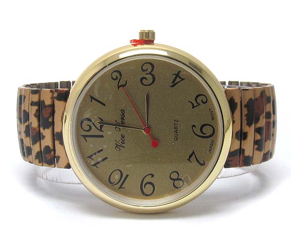 Round face and animal print metal stretch band watch