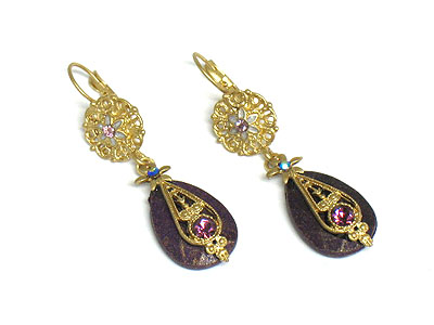 Crystal and metal filigree drop earring