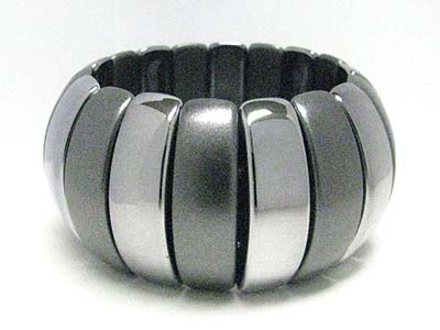 Metal round edge bar stretch bracelet