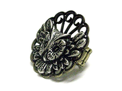 Antique metal owl design strtch ring