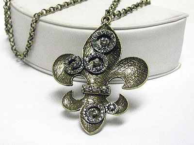 Crystal stud scratch metal fleur de lis pendant long chain necklace