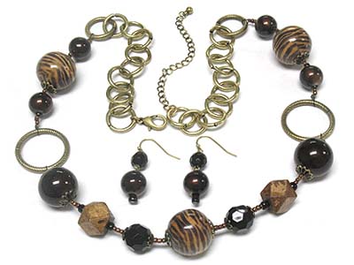 Animal pattern multi sahpe beads necklace and earring set 