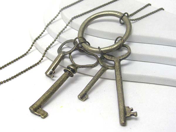 Multi key pendant long necklace