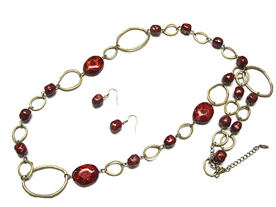 Patia beads and metal link long necklace and earring set