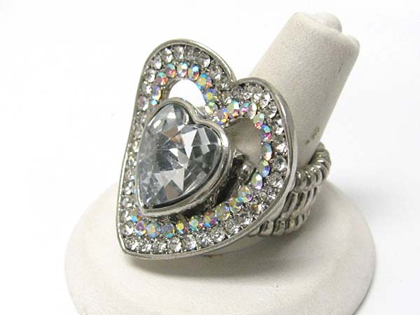 Crystal stud heart stretch ring