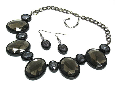 Big epoxy stone deco necklace set