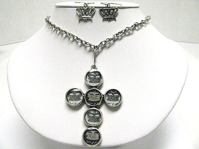 Round crown picture link cross pendant necklace set