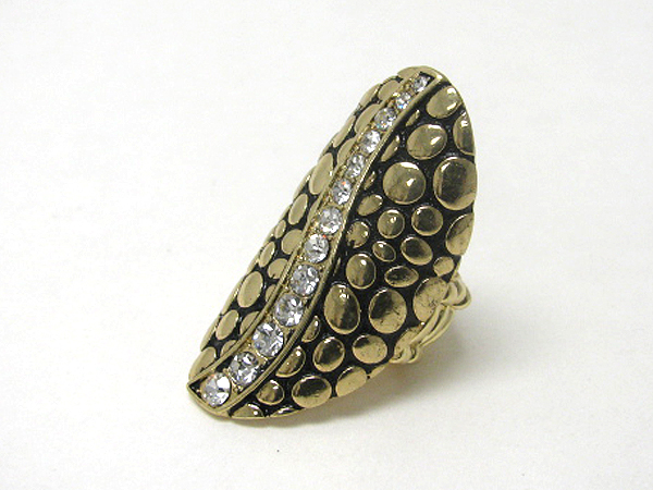 Crystal and pebble metal long finger ring