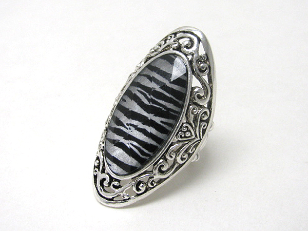 Zebral stone and filigree metal long finger ring