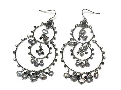 Multi circle frame combination small pearl bead deco earring 