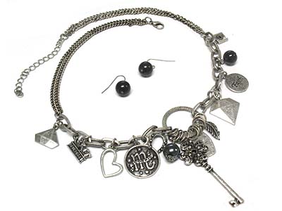 Metal key and multi shape charms deco necklace and earring set 