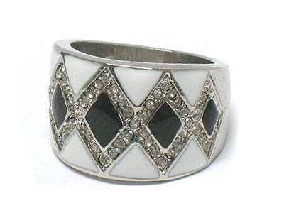 Crystal deco diamond pattern ring 