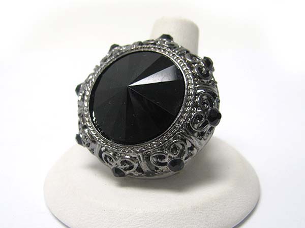 Round crystal metal textured stretch ring