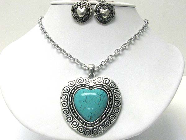 Turquoise stone and metal textured heart pendant necklace earring set