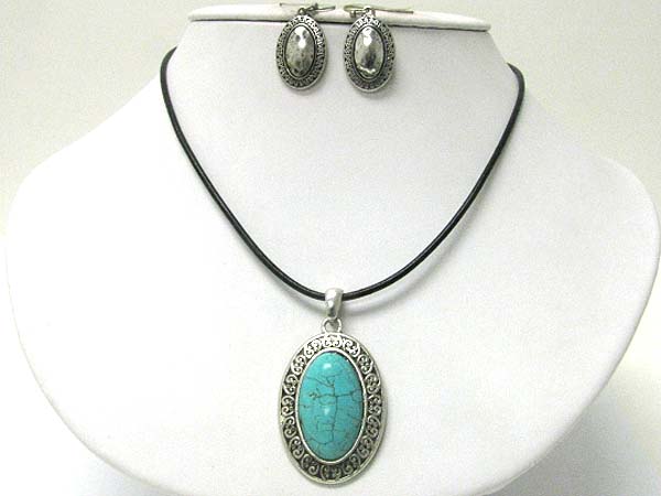 Turquoise stone and metal textured oval pendant long necklace earring set