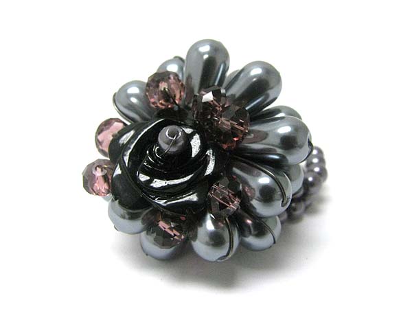 Mixed beads and shell cluster stretch ring