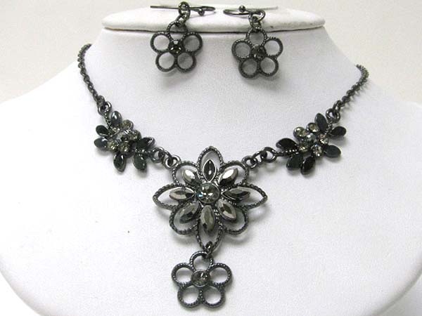 Crystal and metal flower link necklace earrign set