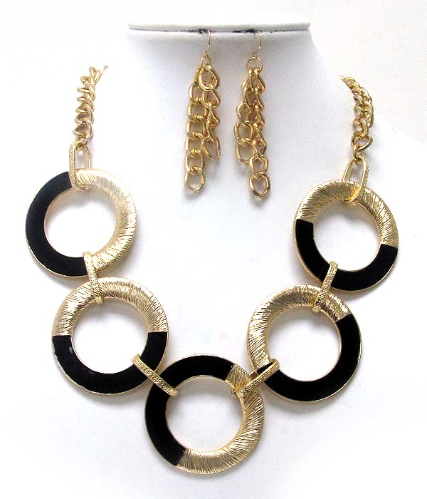 Five scratch and epoxy conectted round rings chain necklace earring set - wear resistant electro plating