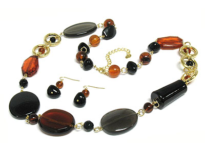 Stone and resin nugget link long necklace and earring set