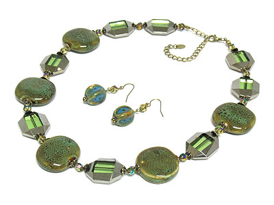 Ceramic and glass beads neckalce and earring set