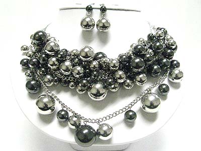 Multi row petal ball dangle necklace set