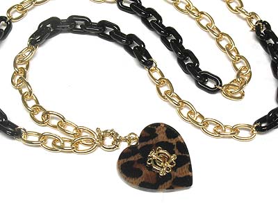 Casting metal deco acryl heart pendant double color chain necklace